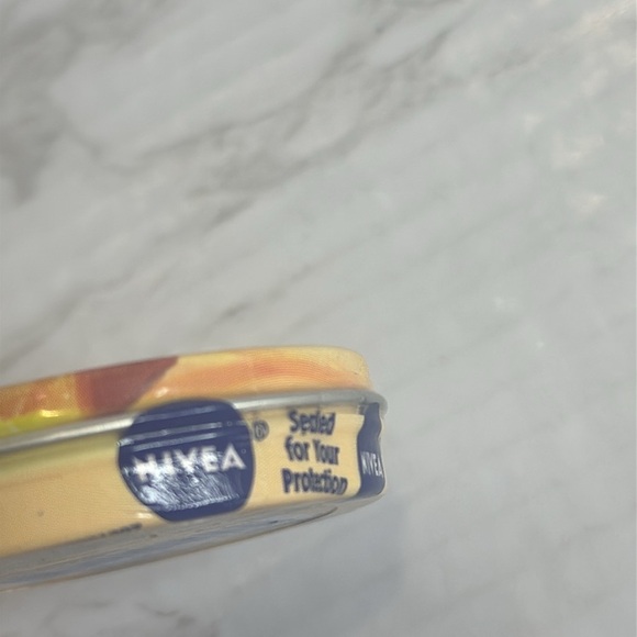 Nivea Lip Butter Caramel Cream Kiss lip butter .59 oz tin can discontinued - Picture 4 of 4